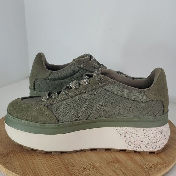 UGG Marin Lace Logo Platform Sneaker Olive Green Women's Size 7 NWOB - Picture 7 of 10